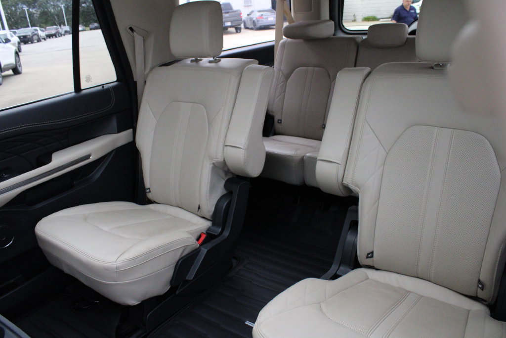 Used 2024 Ford Expedition Max Platinum AWD/4WD image 22