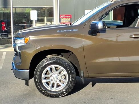 Used 2023 Chevrolet Silverado 1500 LT image 7