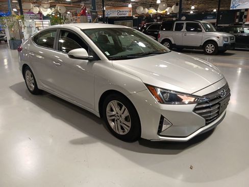 Used 2019 Hyundai Elantra SEL w/ Cargo Package image 4