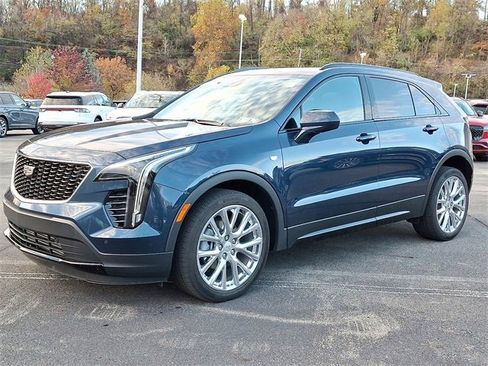 Used 2020 Cadillac XT4 Sport image 3