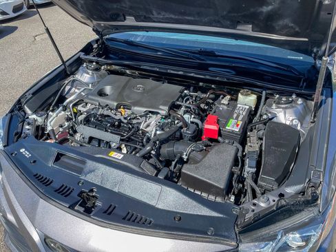 Used 2018 Toyota Camry LE image 53