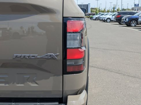 Used 2022 Nissan Frontier PRO-4X w/ Pro-4X Premium Package AWD/4WD image 44