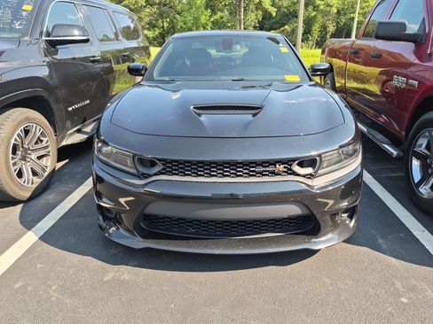 Used 2023 Dodge Charger Scat Pack w/ Plus Group RWD image 2