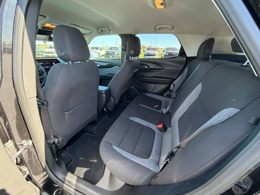 Used 2025 Chevrolet TrailBlazer LT FWD image 19