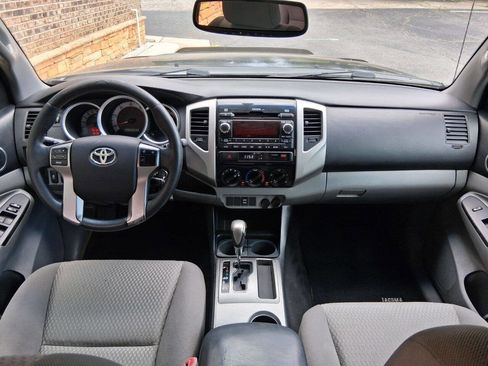 Used 2012 Toyota Tacoma PreRunner w/ SR5 Pkg RWD image 13