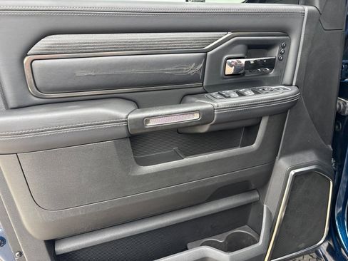 Used 2022 RAM 2500 Limited w/ Night Edition AWD/4WD image 11