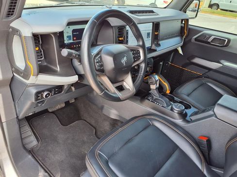 Used 2023 Ford Bronco Badlands w/ Sasquatch Package AWD/4WD image 23