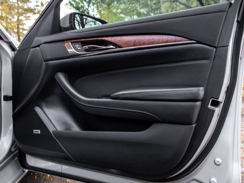 Used 2019 Cadillac CTS Luxury image 30