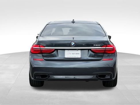 Used 2019 BMW 740i w/ Executive Package image 4