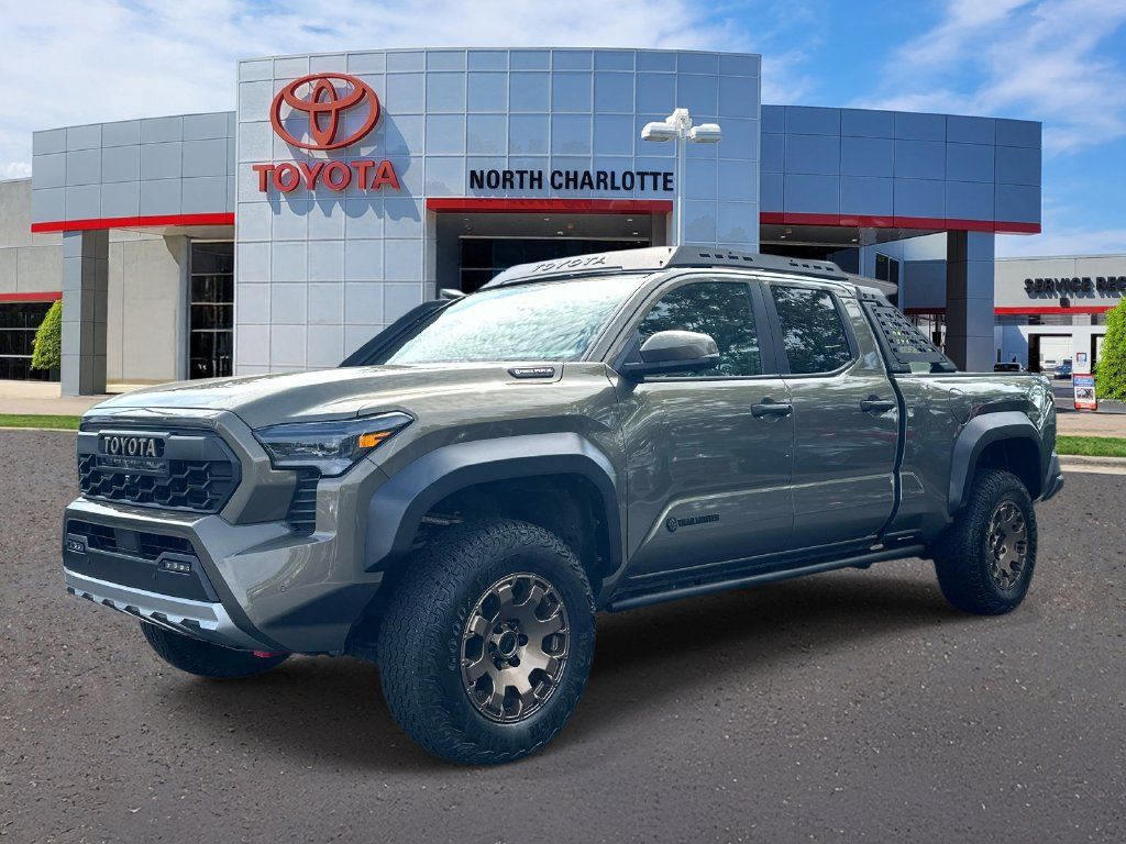 Used 2025 Toyota Tacoma 4x4 Double Cab Hybrid image 5