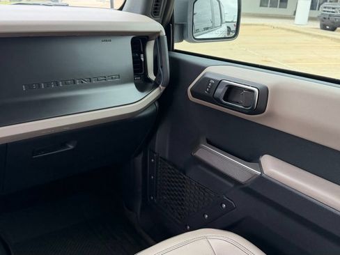 Used 2022 Ford Bronco Wildtrak AWD/4WD image 29