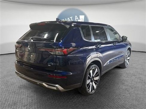 New 2025 Mitsubishi Outlander SE image 3