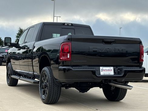 New 2026 RAM 2500 Laramie AWD/4WD image 7