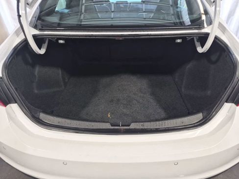 Used 2024 Chevrolet Malibu LT FWD image 9