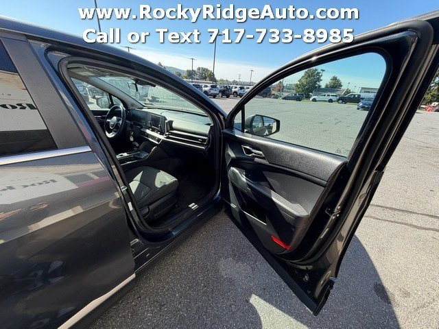 Used 2023 Kia Sportage LX AWD/4WD image 28