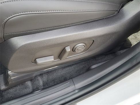 New 2026 Kia Carnival EX image 17