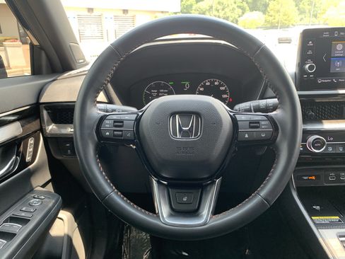 Used 2025 Honda CR-V Sport Touring image 18