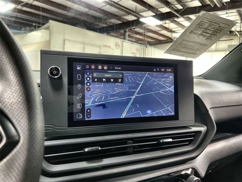 Used 2025 Chevrolet Silverado EV W/T image 31