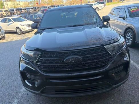 Used 2020 Ford Explorer XLT w/ Comfort Package image 2