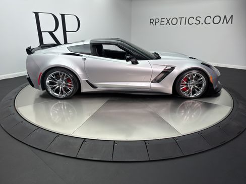 Used 2018 Chevrolet Corvette Z06 RWD image 15