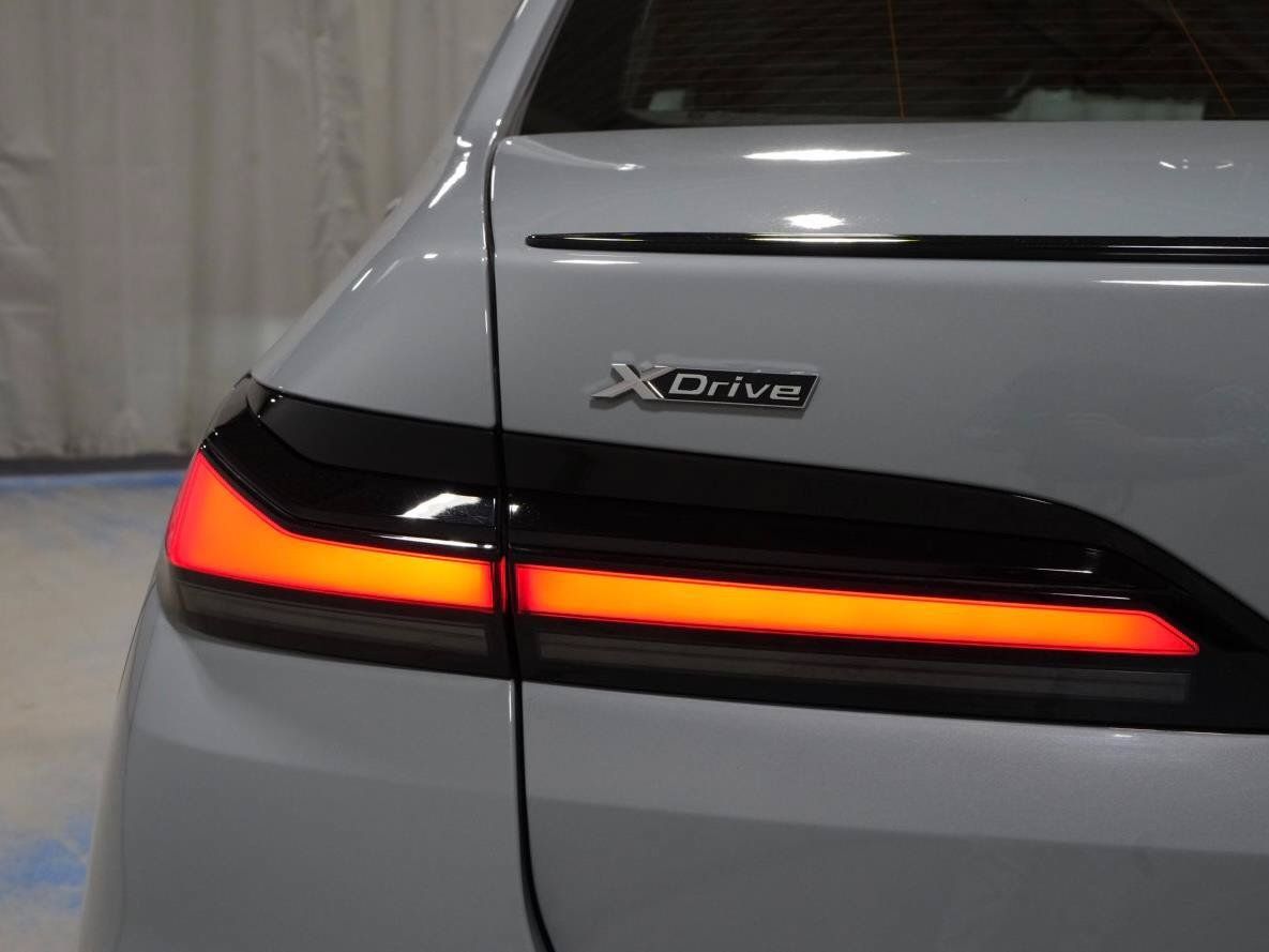Used 2024 BMW 760i xDrive w/ Executive Package AWD/4WD image 38