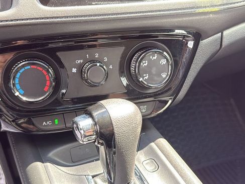 Used 2021 Honda HR-V LX image 20