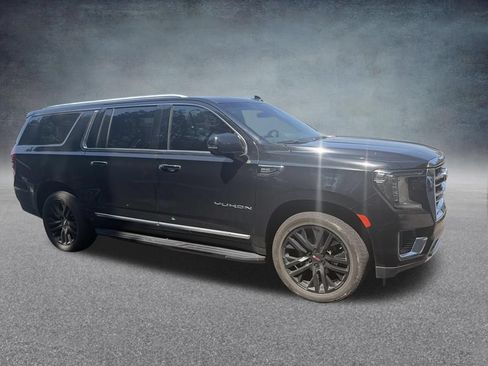 Used 2022 GMC Yukon XL SLT w/ SLT Luxury Package AWD/4WD image 10