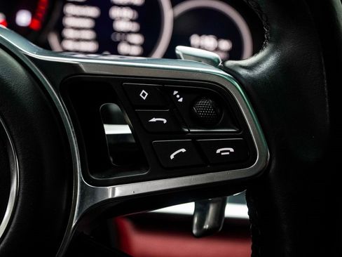Used 2020 Porsche Panamera GTS image 28