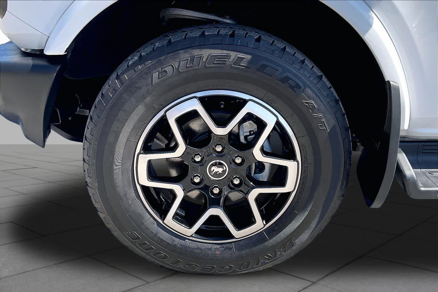 Used 2025 Ford Bronco Outer Banks AWD/4WD image 10