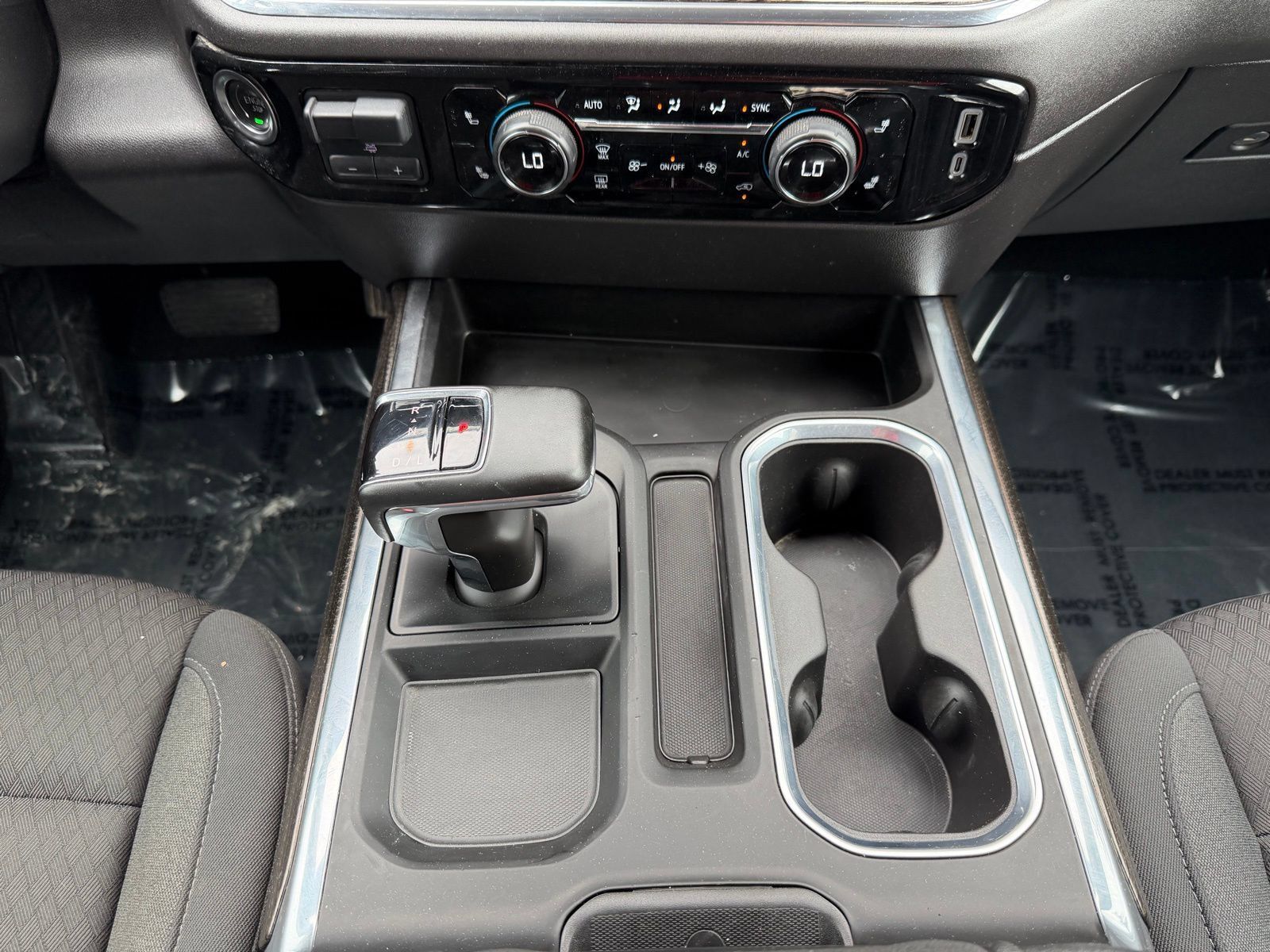 Used 2024 Chevrolet Silverado 1500 LT Trail Boss w/ Protection Package AWD/4WD image 15