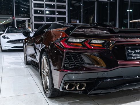 Used 2021 Chevrolet Corvette Stingray Premium Conv w/ Z51 Performance Package image 45