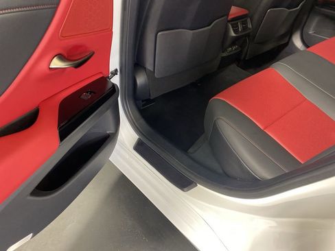 Used 2024 Lexus ES 350 F Sport w/ Accessory Package (Z2) image 26