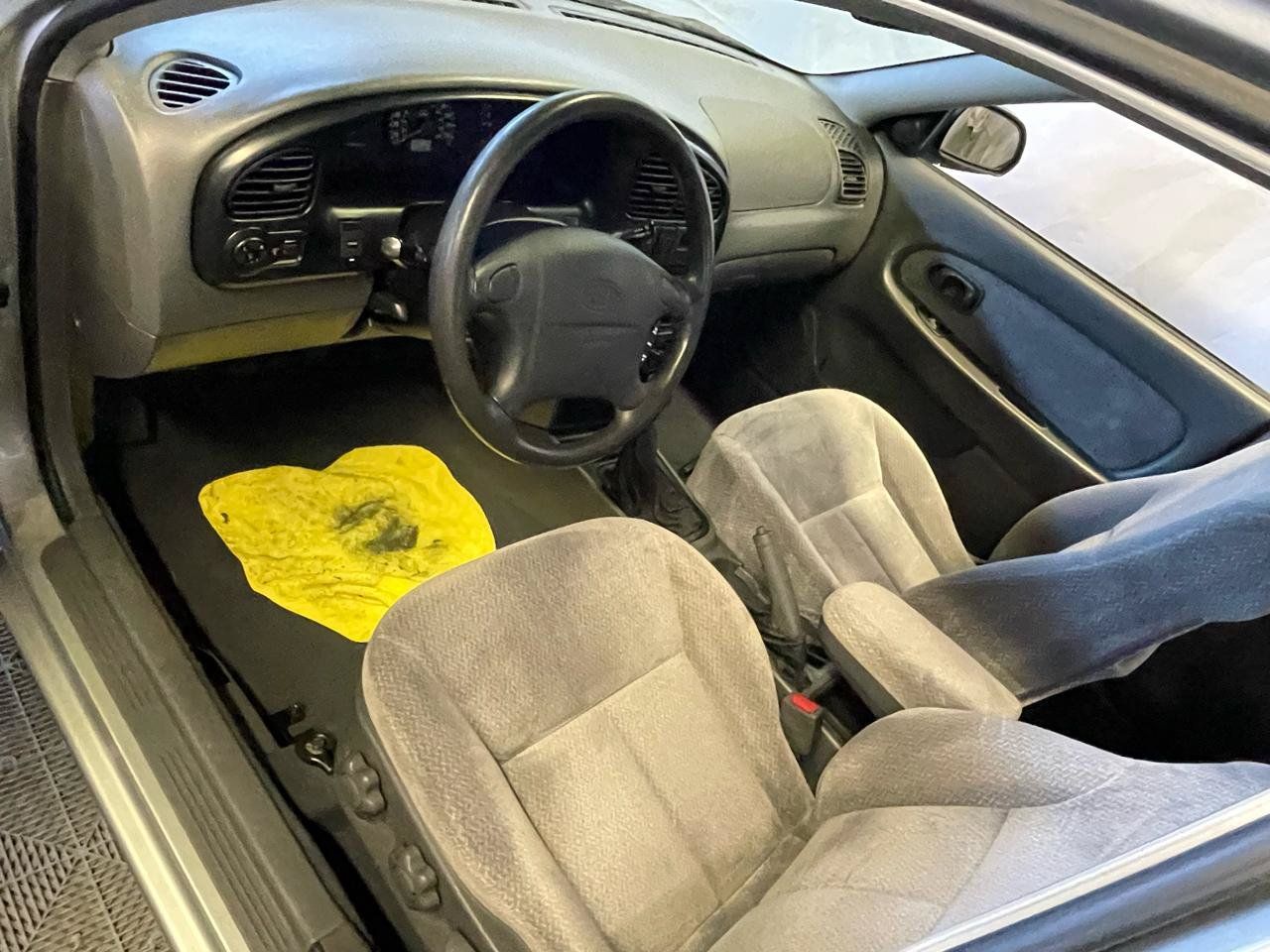 Used 2004 Kia Spectra Sedan FWD image 23