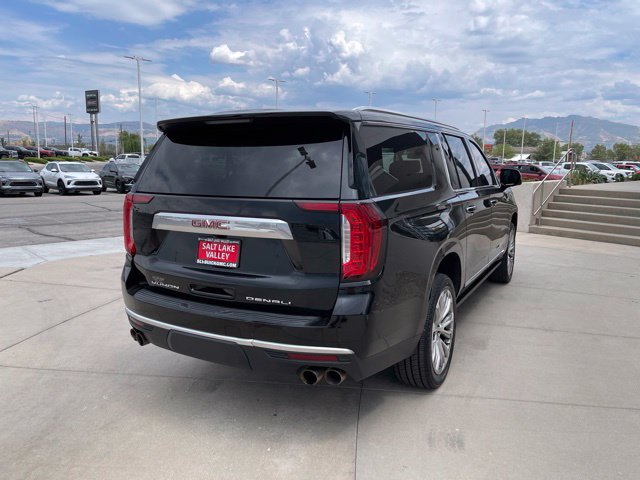 Used 2022 GMC Yukon XL Denali AWD/4WD image 5