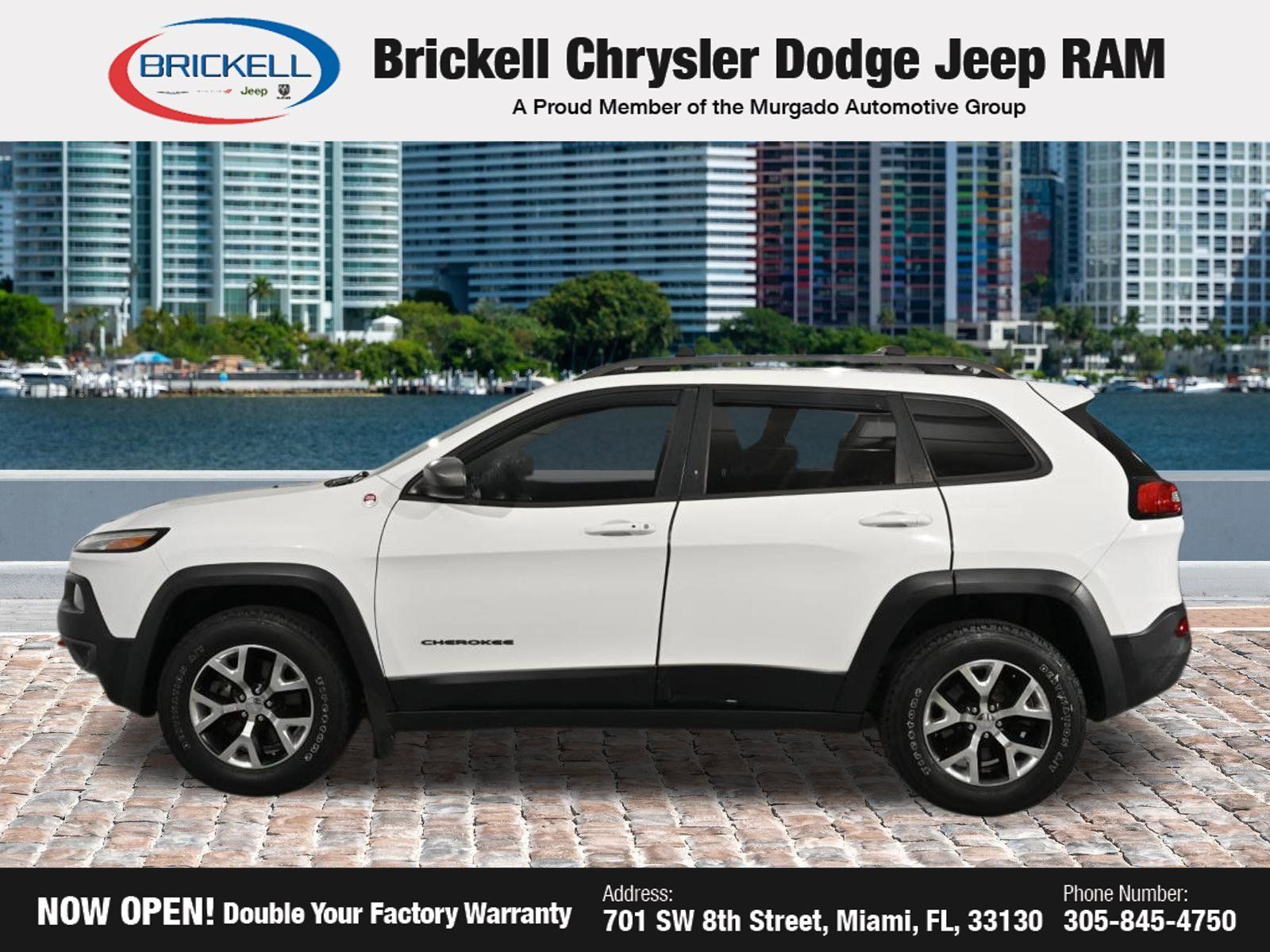 Used 2015 Jeep Cherokee Trailhawk w/ Comfort/Convenience Group AWD/4WD image 2