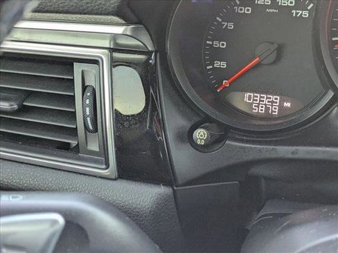 Used 2018 Porsche Macan image 9