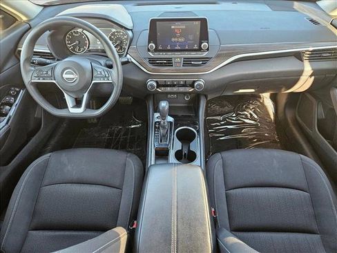 Used 2023 Nissan Altima 2.5 SV image 15