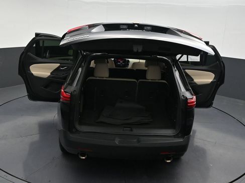 Used 2023 Chevrolet Traverse LS FWD image 40