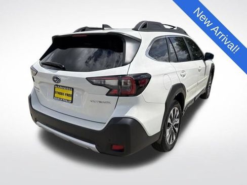 Used 2023 Subaru Outback Limited AWD/4WD image 7