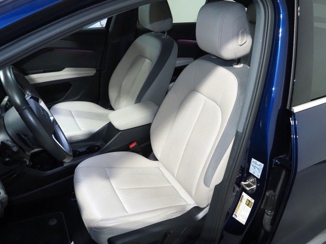 Used 2024 Audi Q4 e-tron quattro Premium Plus Sportback AWD/4WD image 14