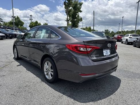 Used 2017 Hyundai Sonata SE FWD image 5