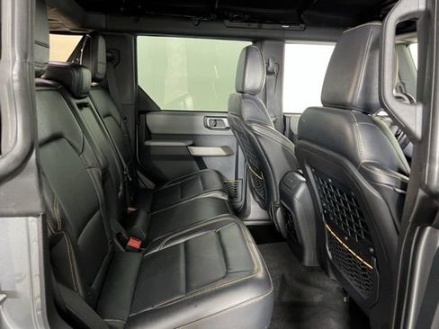 Used 2023 Ford Bronco Badlands image 27