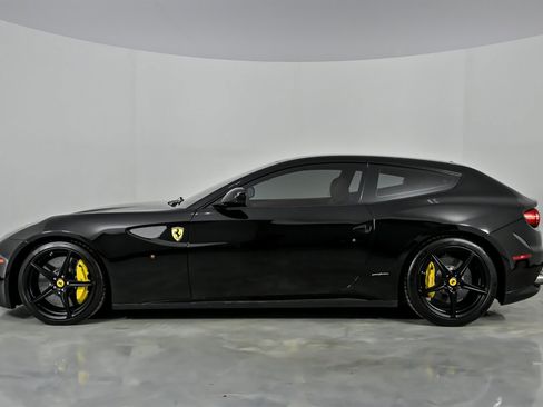 Used 2012 Ferrari FF image 8