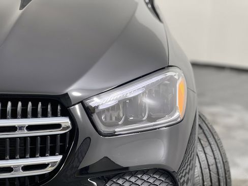 Used 2025 Mercedes-Benz GLE 350 4MATIC image 8