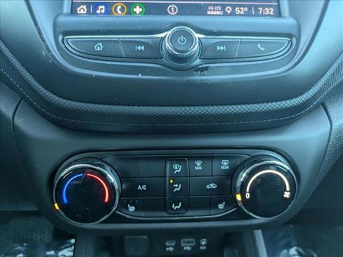 Used 2023 Chevrolet TrailBlazer LT FWD image 13