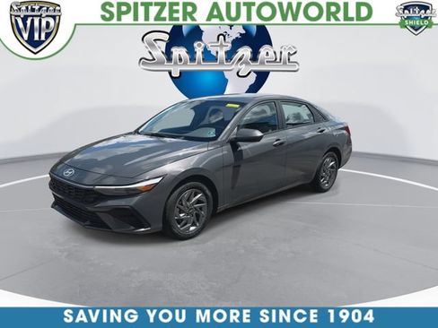 Used 2024 Hyundai Elantra SEL FWD image 4