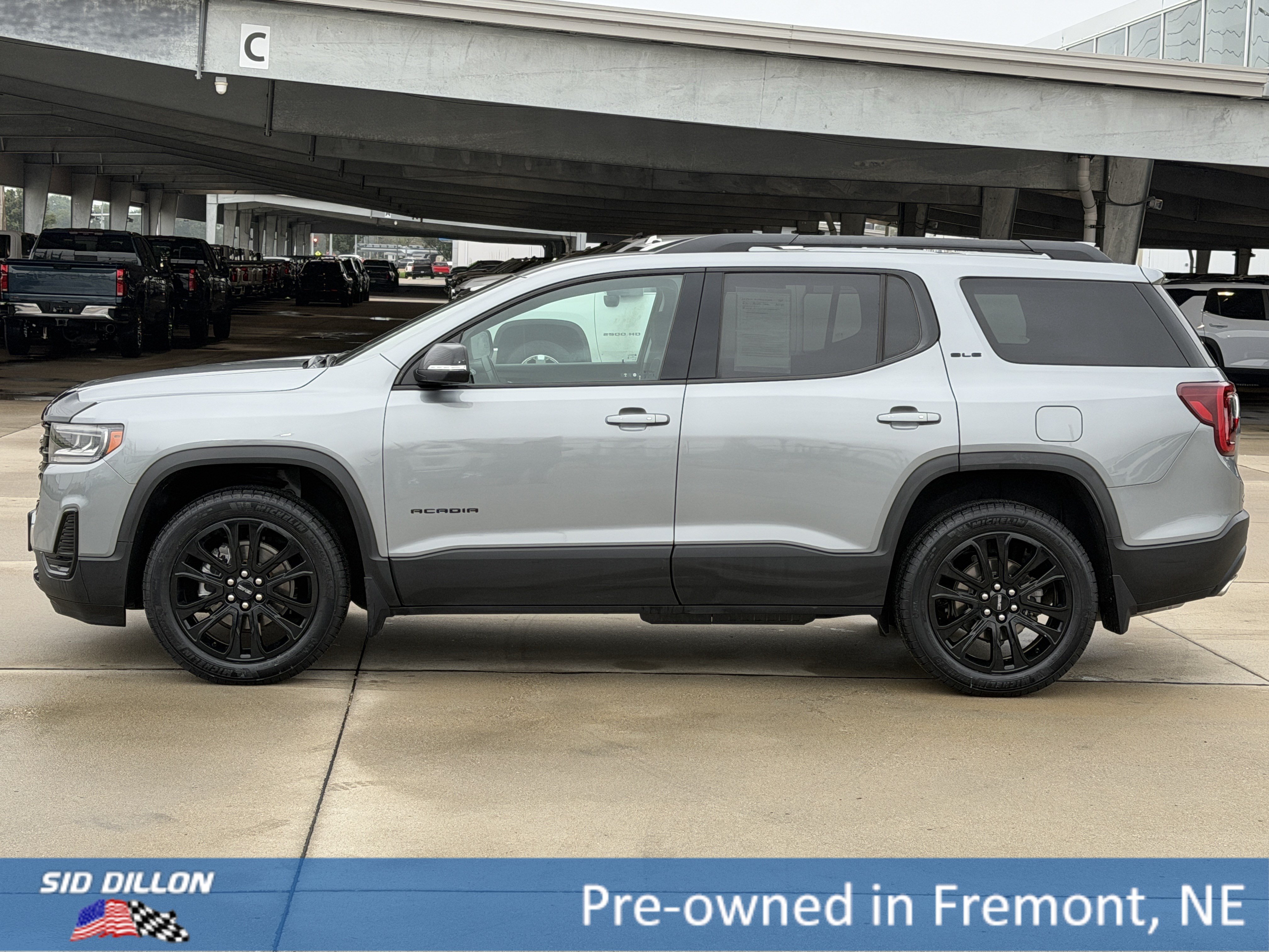 Certified 2023 GMC Acadia SLE w/ Driver Convenience Package AWD/4WD image 8