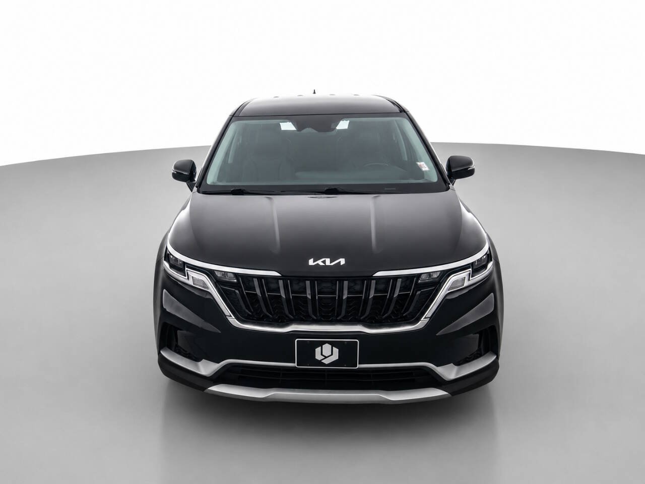 Used 2023 Kia Carnival LX FWD image 2