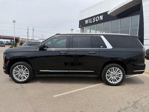 Used 2025 Cadillac Escalade ESV Premium Luxury w/ LPO, Floor Liner Package AWD/4WD image 2