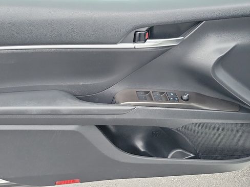 Certified 2022 Toyota Camry SE w/ Convenience Package image 14